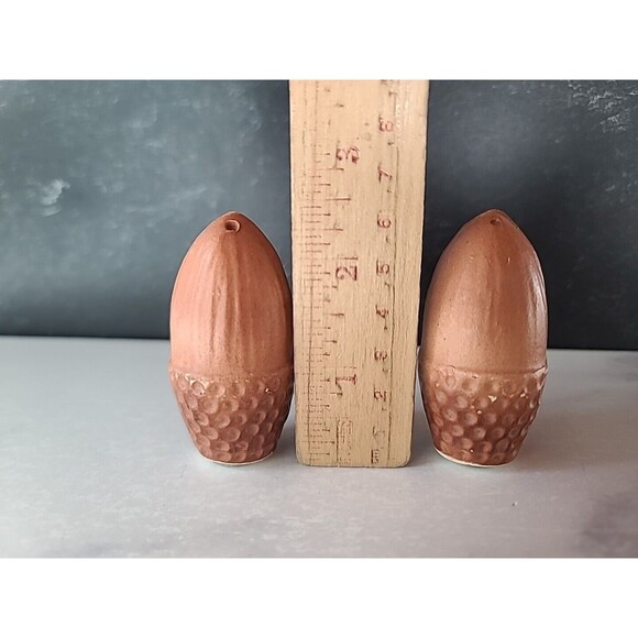 Vintage Acorn Salt And Pepper Shakers - Picture 5 of 10